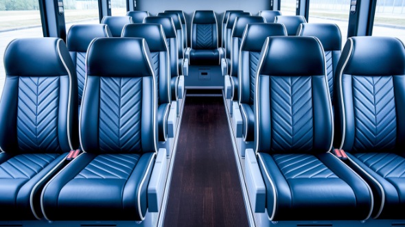 milwaukee 35 passenger minibus rental
